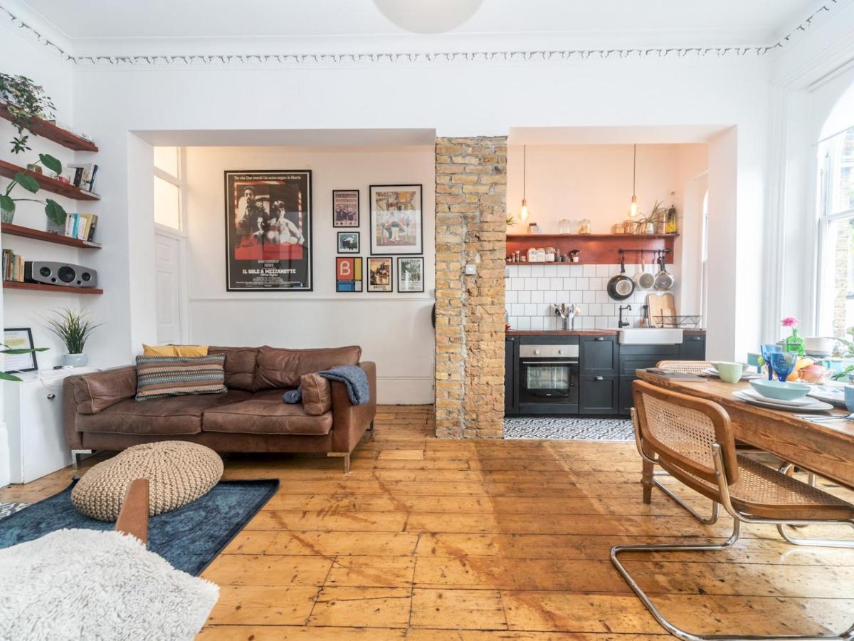 Pass The Keys Rustic And Quirky Flat In Charming Charlton Village Лондон Екстериор снимка
