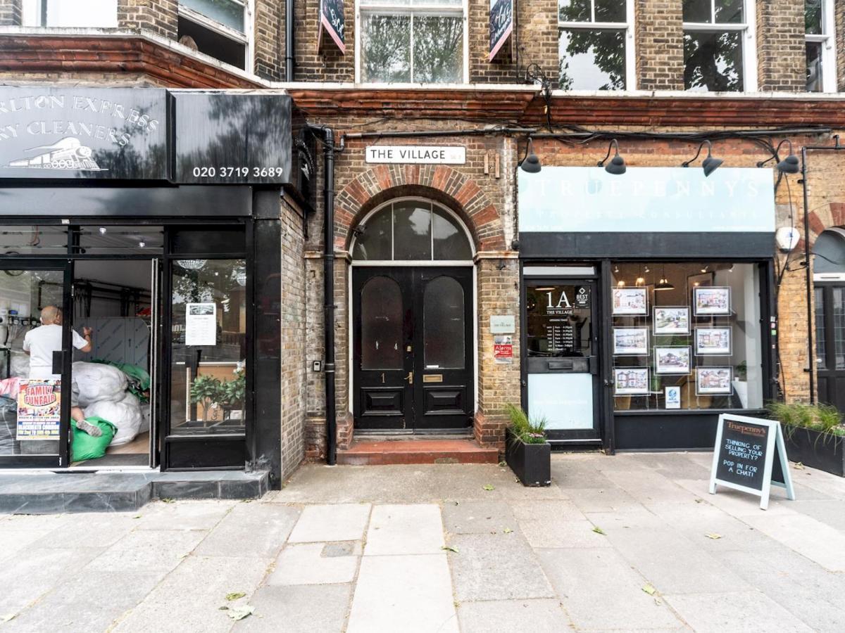 Pass The Keys Rustic And Quirky Flat In Charming Charlton Village Лондон Екстериор снимка